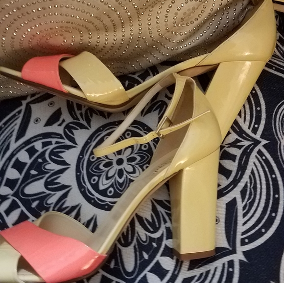 Kate Spade sandals - Picture 3 of 6